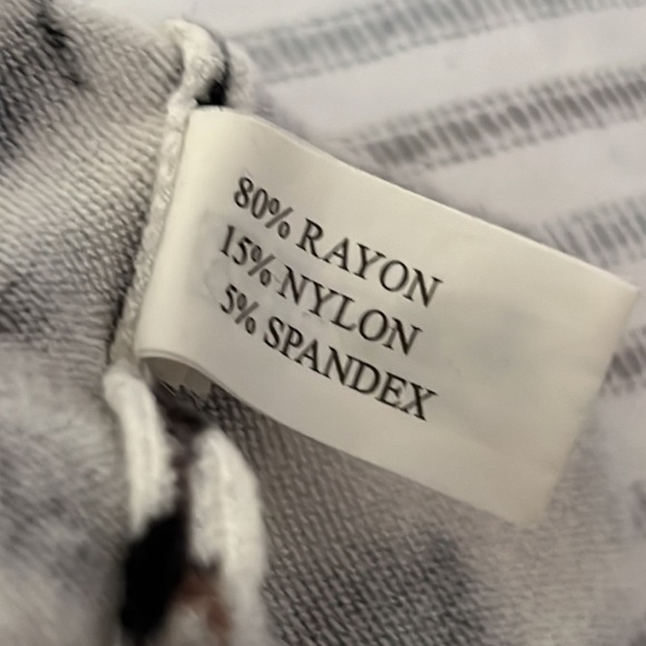 Jenny B sweater size M/L - Picture 4 of 4